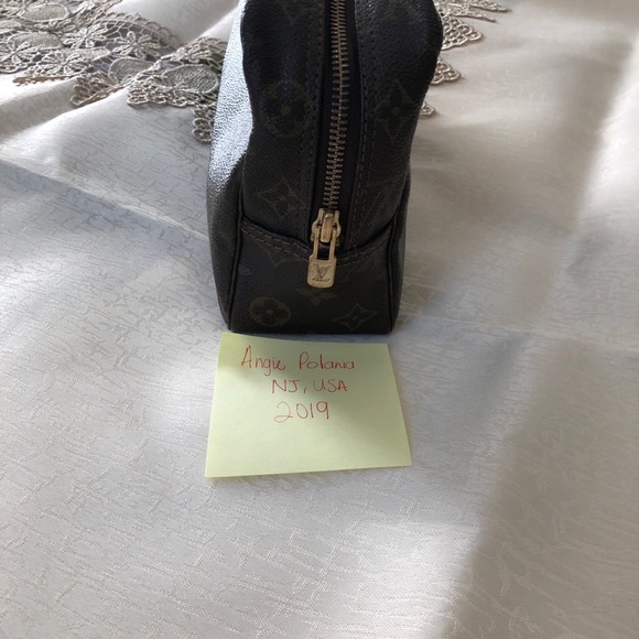 SOLD—-Louis Vuitton Toiletry 28 Authentic - Picture 3 of 7